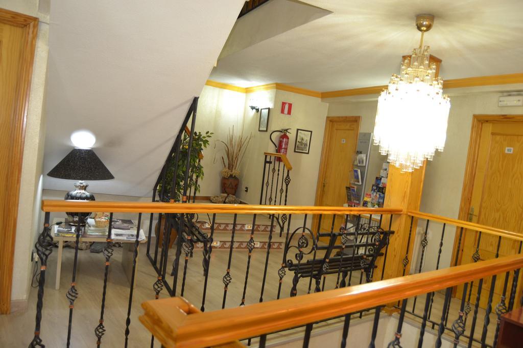 Hostal Don Juan I Alcalá de Henares Exteriér fotografie