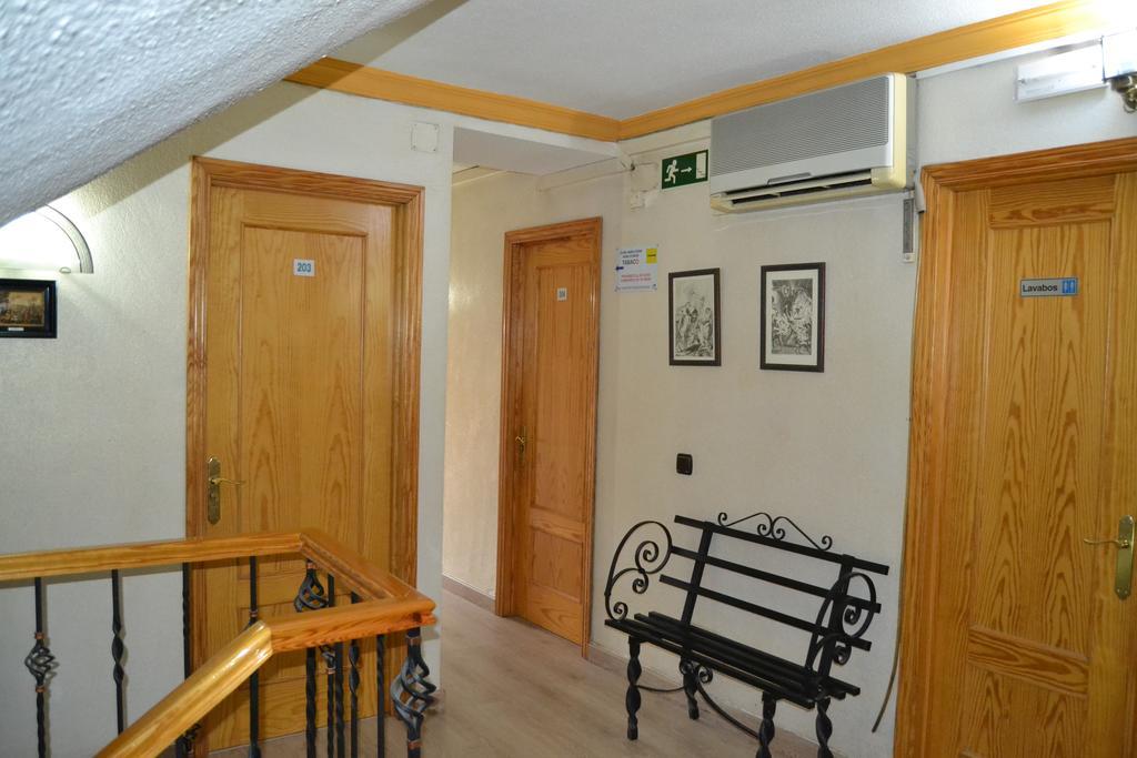 Hostal Don Juan I Alcalá de Henares Exteriér fotografie